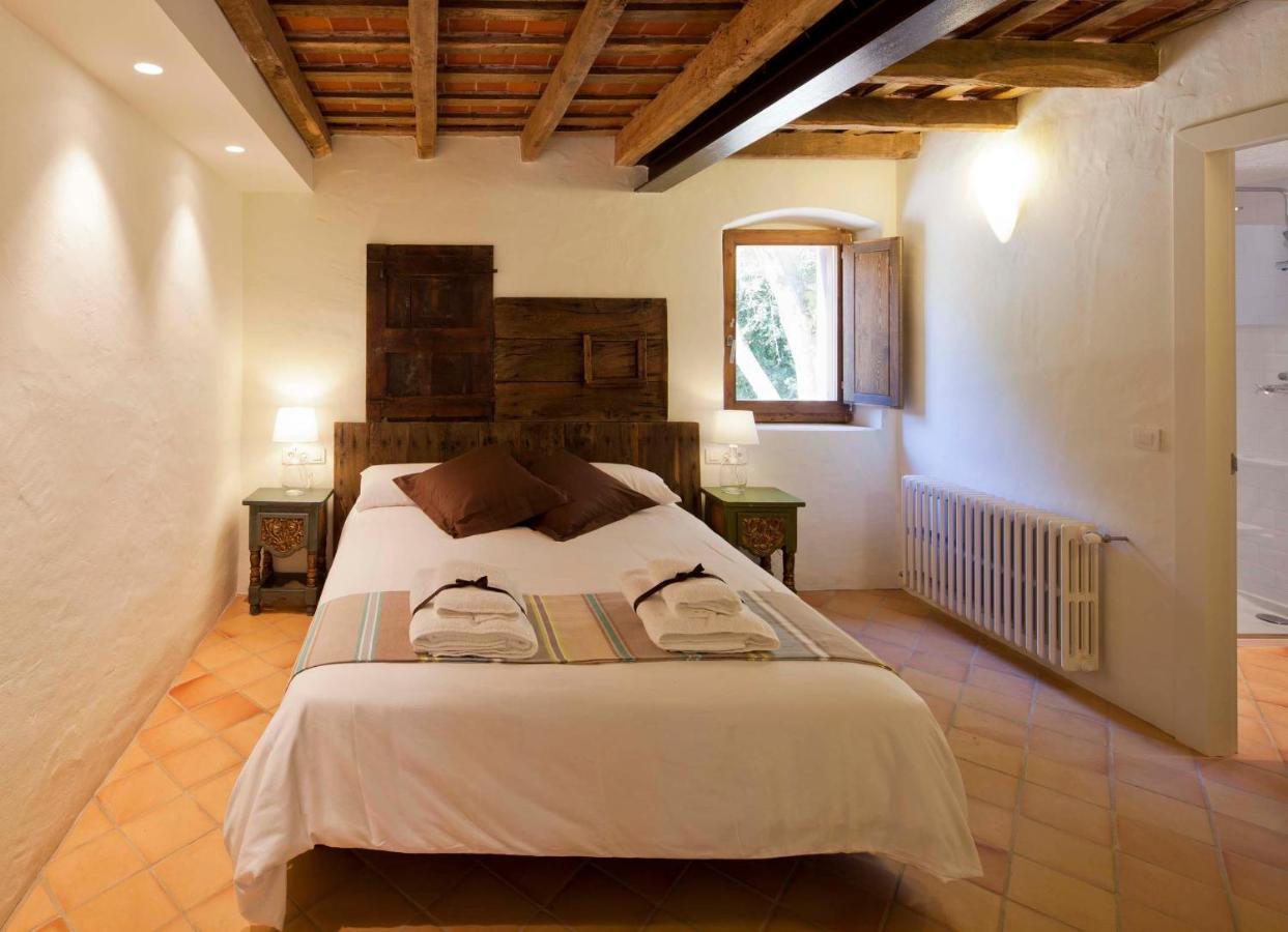 Bed & Breakfast La Rectoria De Sant Miquel De Pineda